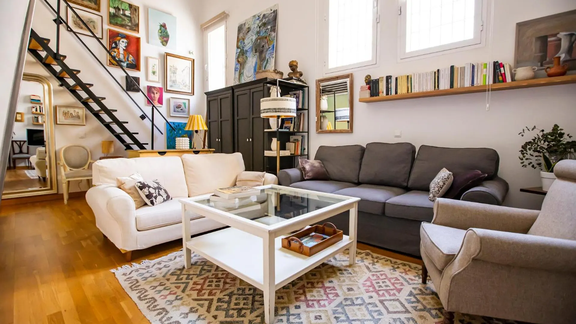 Beautiful Duplex Apartment In Seville