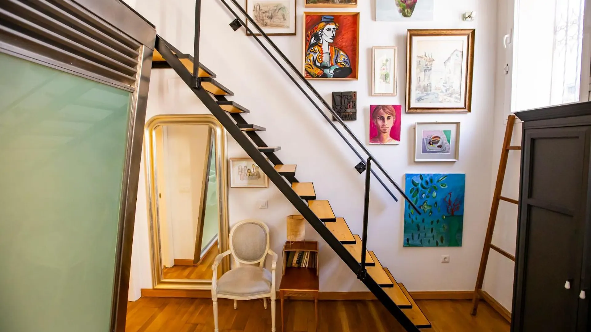 Beautiful Duplex Apartment In Seville