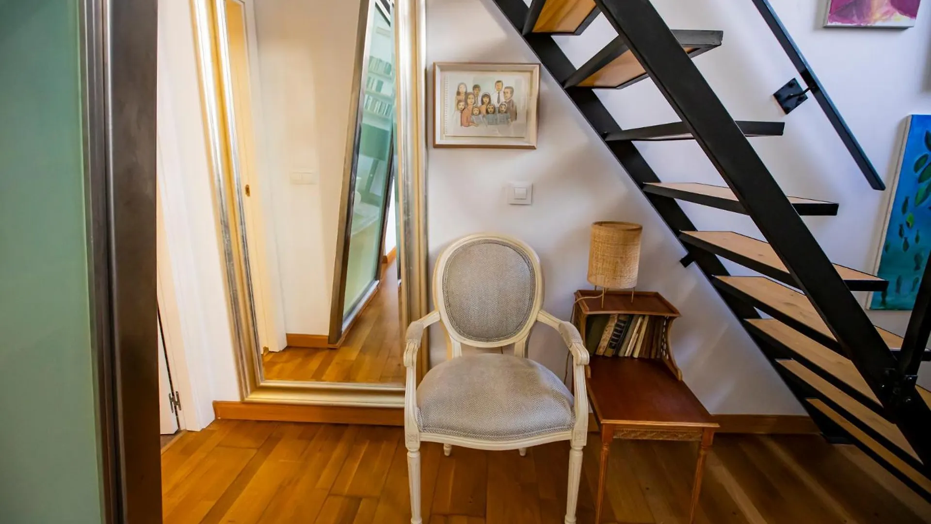 Beautiful Duplex Apartment In Seville
